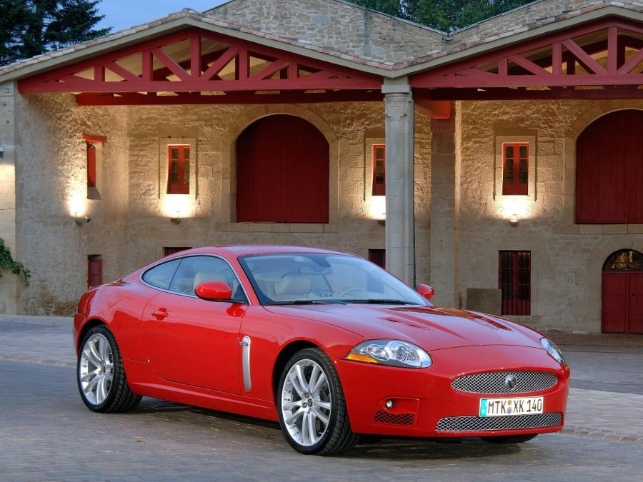  Jaguar XKR Coupe 2007 года  (фото 4 из 16)